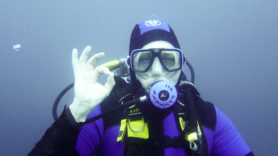 Crete scuba diving courses teach the hand signals a diver gives underwater, such as the OK sign