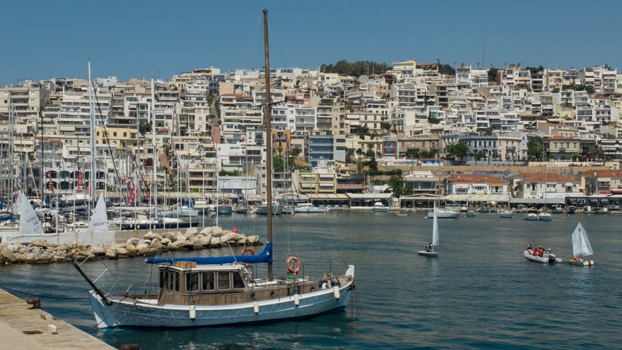 A Piraeus shore excursion can stop at Mikrolimano, the small harbour below the hill of Kastella